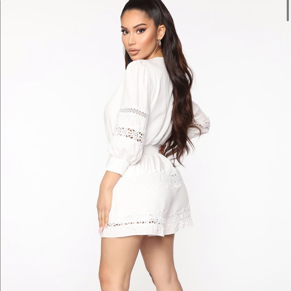 New Fashion Nova White Crochet Trim Boho Fit and Flare Romper Size XS Runs Big
